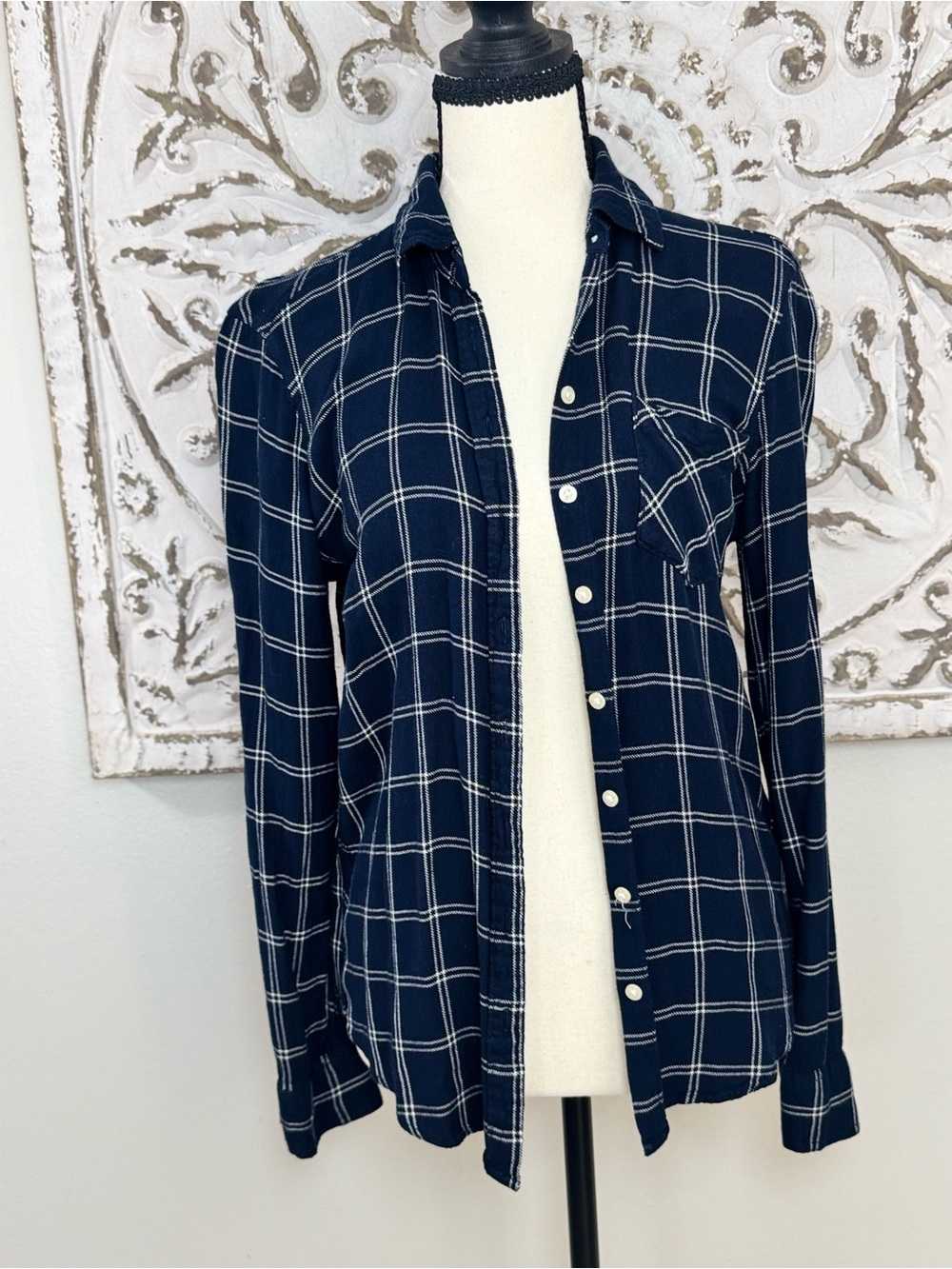 Aeropostale M Navy White Windowpane Plaid Button Down Shirt Long Sleeve Preppy